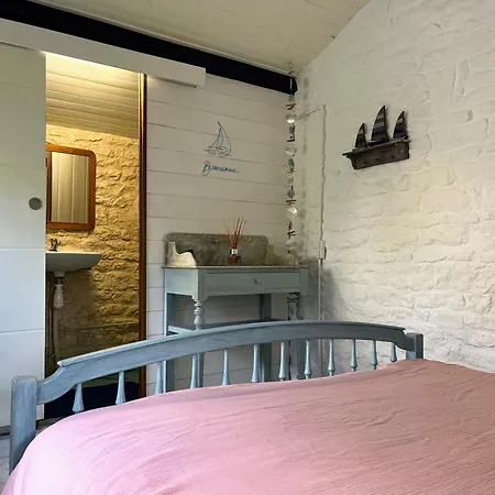 Maisonnette De Charme Indépendante Avec Jardin 3*