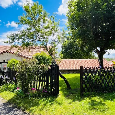 Maisonnette De Charme Indépendante Avec Jardin Affittacamere Nanteuil-en-Vallée